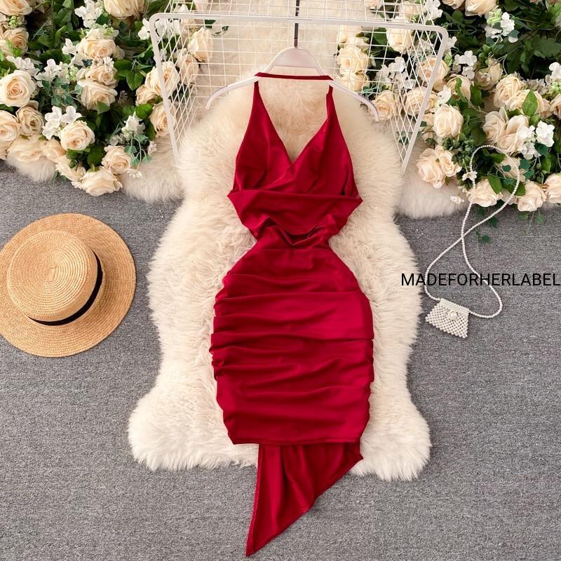 Original Picture Of Our Taylor Backless Bodycon Dress